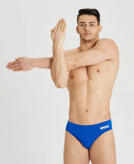 Slip bărbați Arena Solid Brief (albastru regal)
